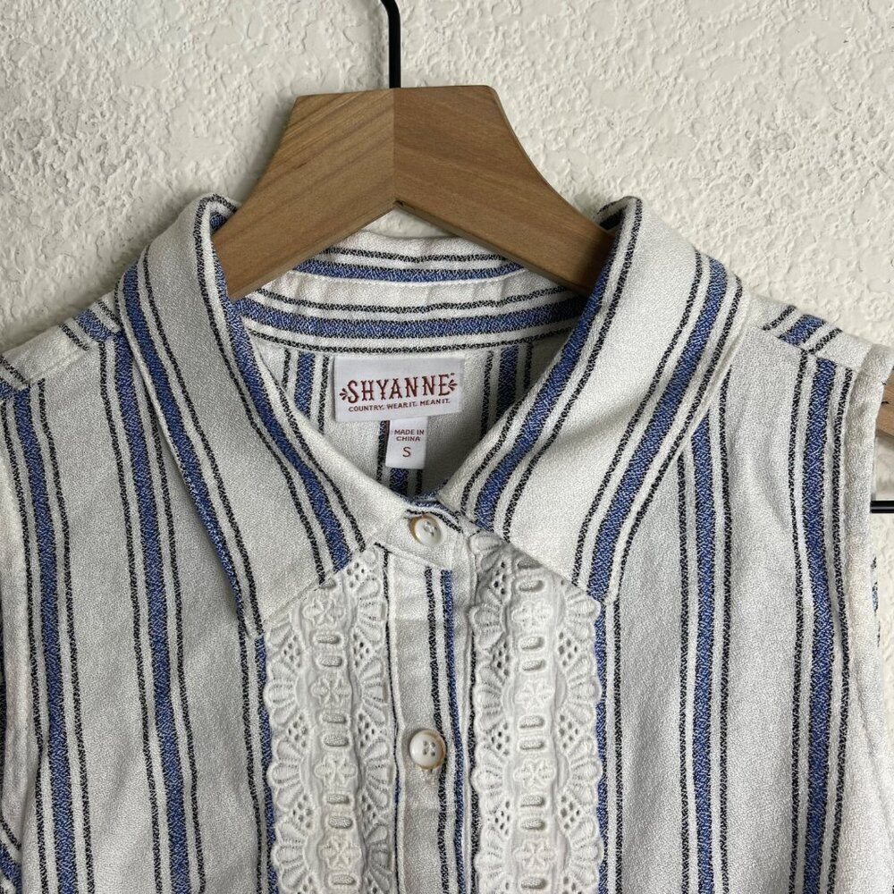 Shyanne Women’s Sleeveless Blue Stripe Lace Collar Blouse Small - Picture 7 of 10